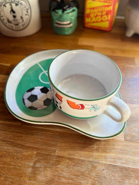 Service à petit-déjeuner vintage tasse et plateau Football - Casual Dining by MaryAnn Baker