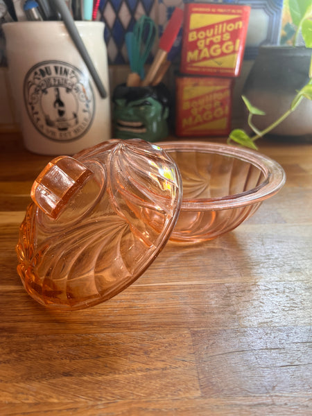 Bonbonnière / sucrier vintage en verre rose dit rosaline - Made in France - Années 50