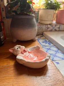 Porte-savon / éponge vintage Chat en salopette en céramique