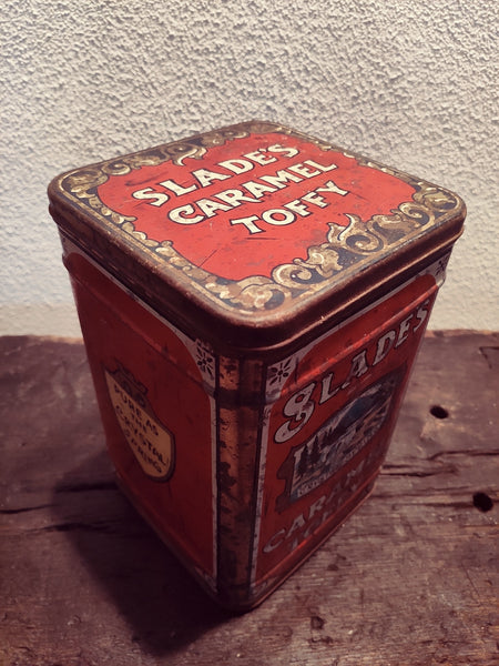 Grande boite ancienne en métal Slades Caramel Toffy - England - Le Sélectionneur - Brocante en ligne