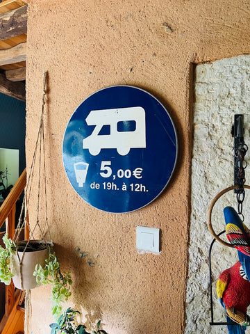 Panneau signalétique aire de camping-car