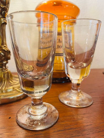 2 verres à absinthe vintages épais soufflés à la bouche - Début XXième