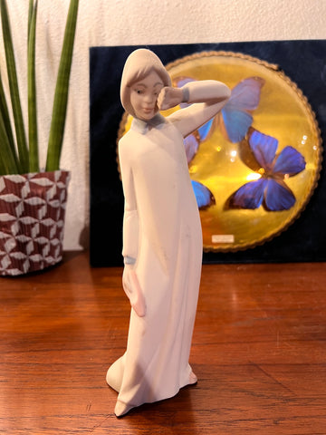 Statuette vintage en céramique Nao par Lladro Made in Spain